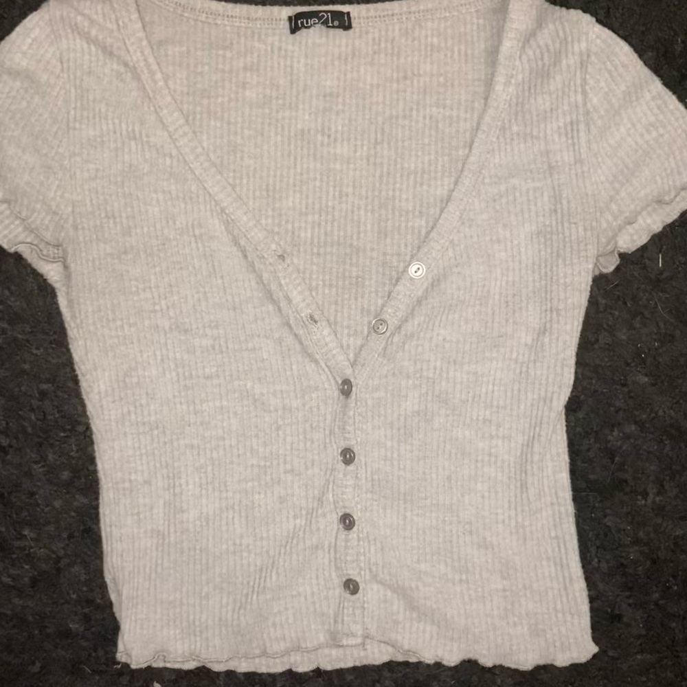 Rue21 Light Gray Ribbed Knit Top